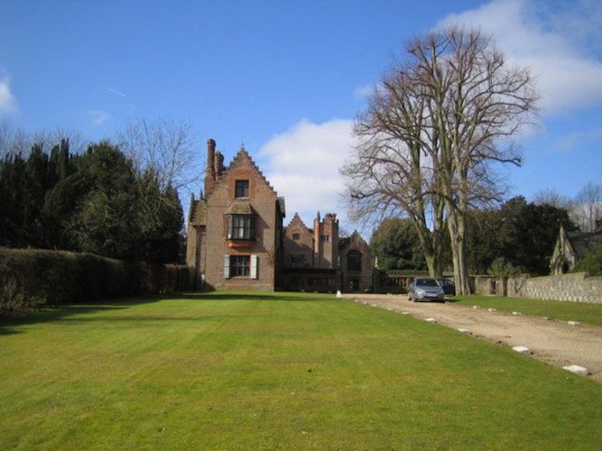 Pgds 20140726 195847 Chenies   The Manor House   Geograph Org Uk   139226