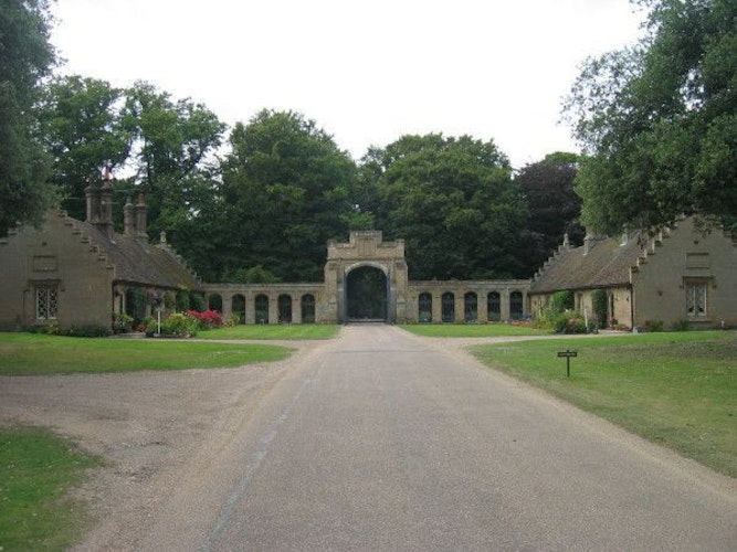 Pgds 20140905 135427 Almshouses And Entrance To Holkham Hall   Geograph Org Uk   1460545