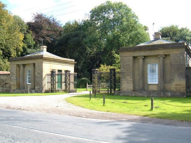 Pgds 20140918 151505 Gateway To Rise Hall   Geograph Org Uk   1467836
