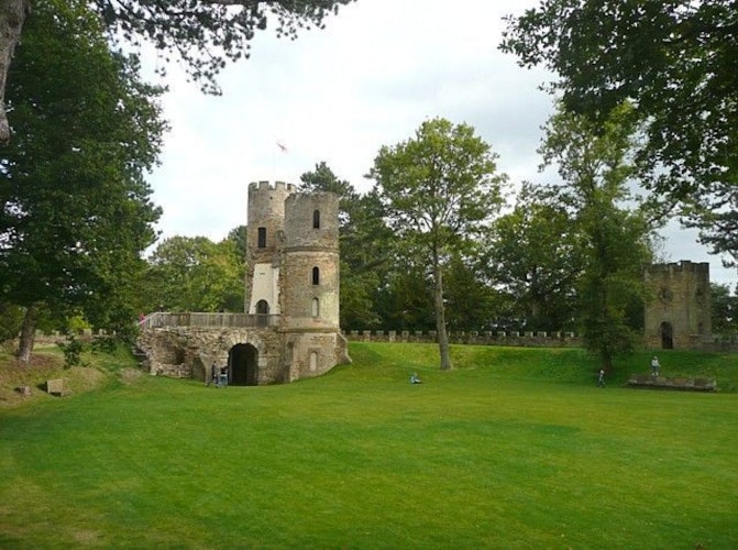 Pgds 20140929 201321 Stainborough Castle Wentworth Castle Grounds Stainborough   Geograph Org Uk   1501743