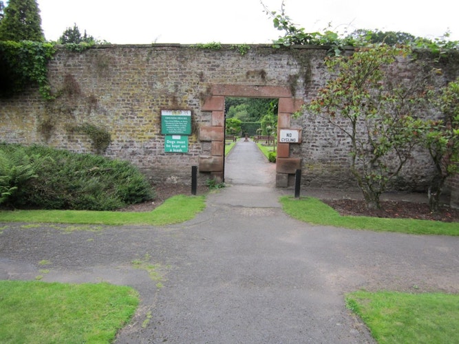 Pgds 20141010 141640 Belleisle Park Walled Garden Entrance