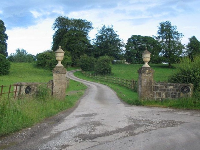 Pgds 20150521 155701 Entrance To Southill House    Geograph Org Uk   468054