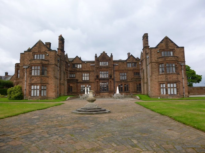 Pgds 20150907 152538 Front Of The Manor
